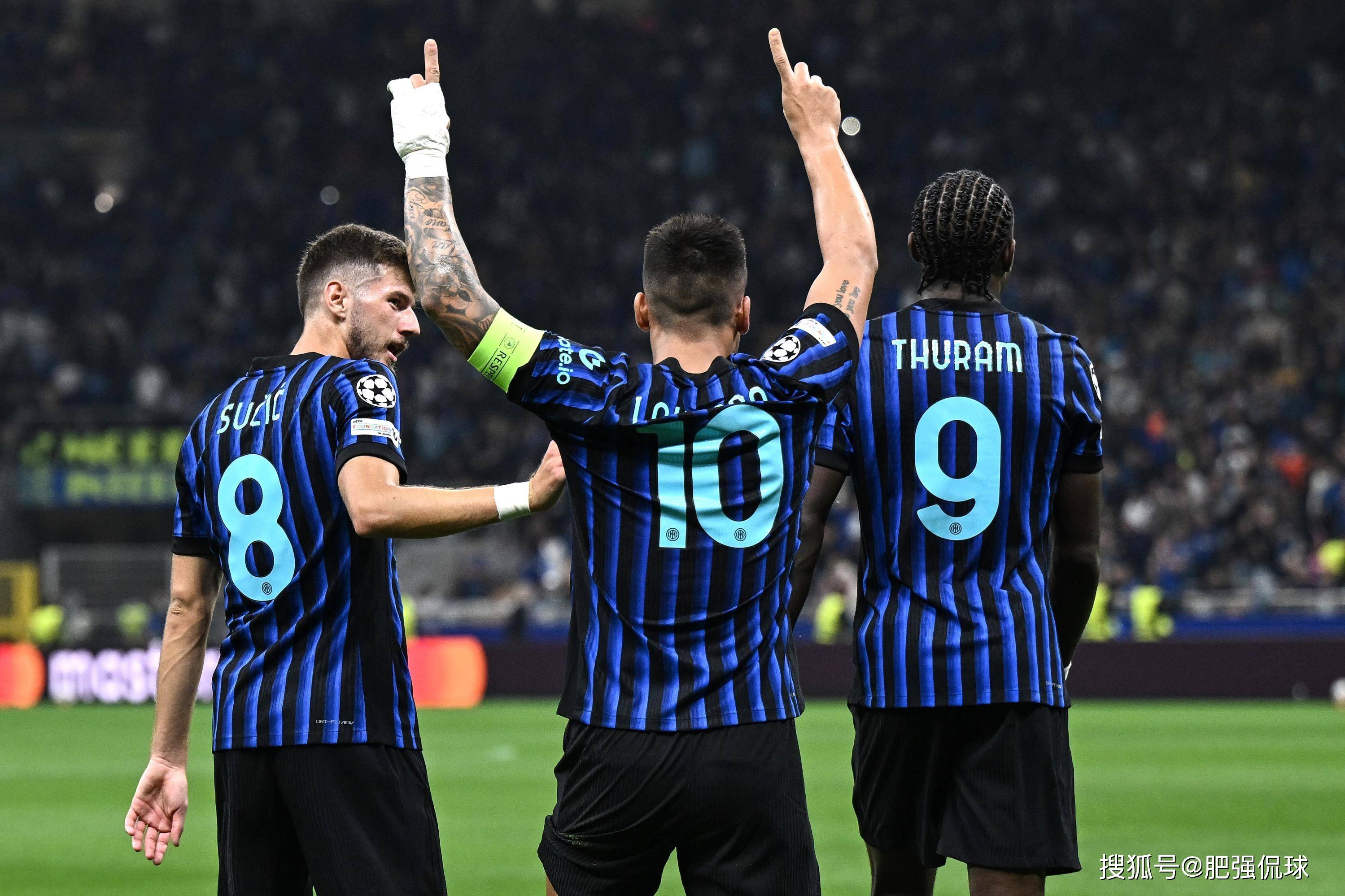 那不勒斯训练开放日；集结日复出首秀引欢呼；欧冠在即；赛程密集仍需轮换的简单介绍