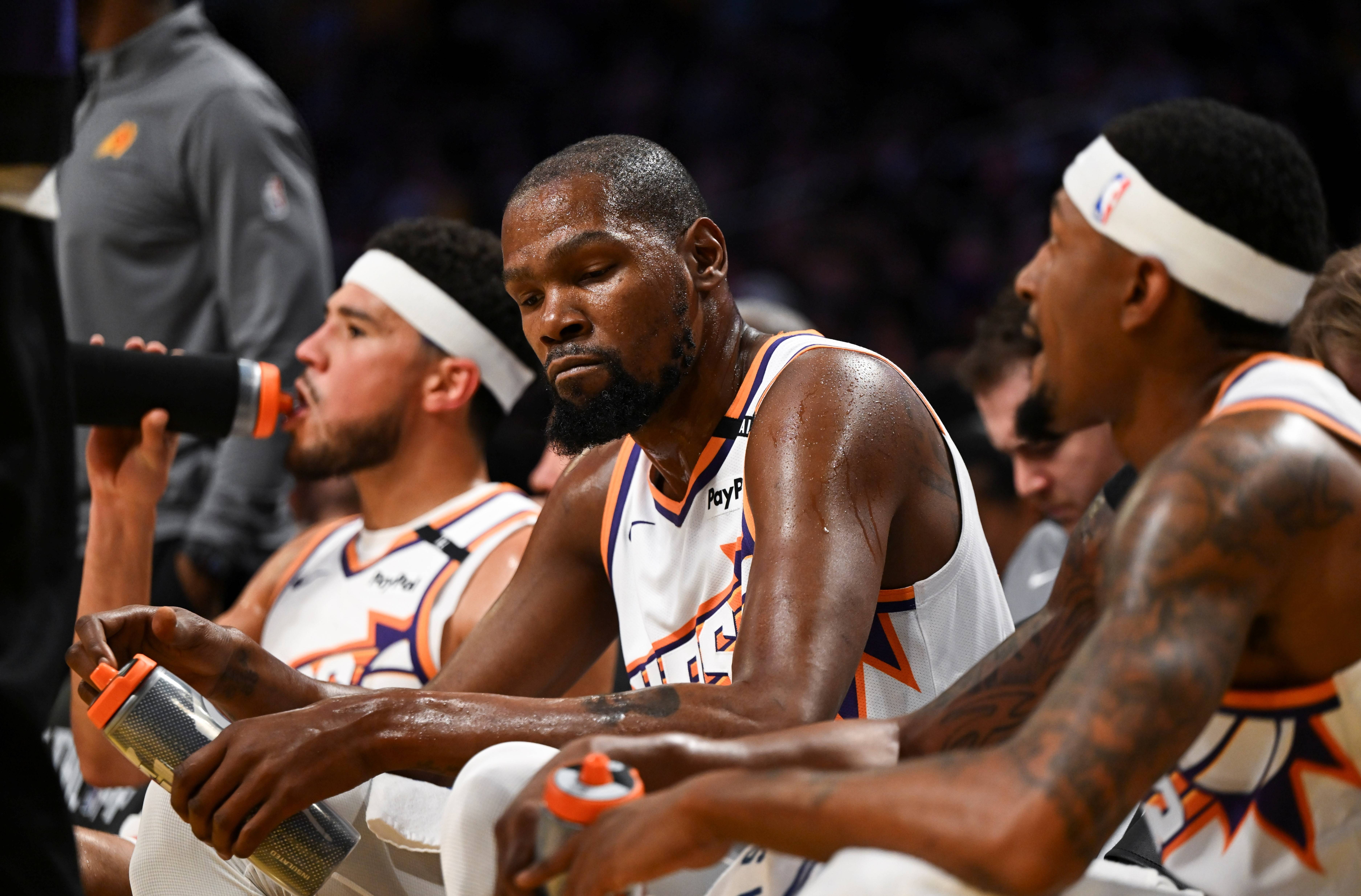 今晨休斯敦火箭调整名单以备NBA季后赛，回应争议环节打磨，话题不断，赛程密集仍需轮换的简单介绍kaiyun